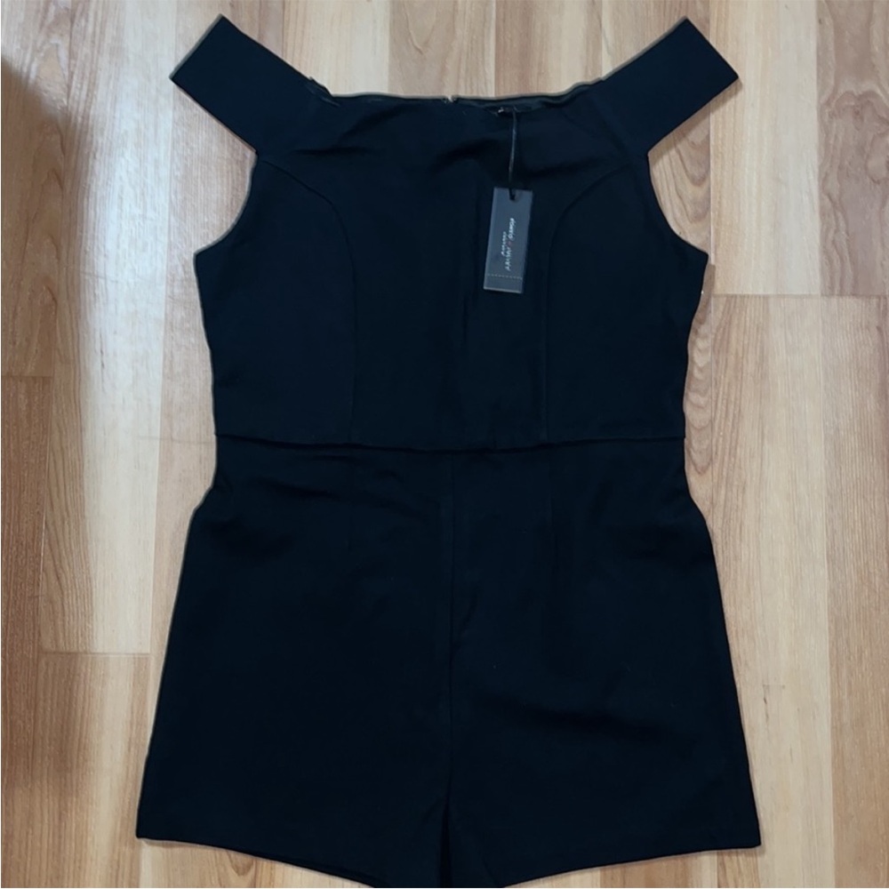💛Black Romper - Picture 1 of 4